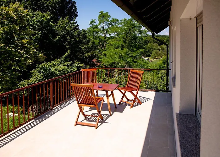 Elegant House In A Beautiful Village Cerklje ob Krki